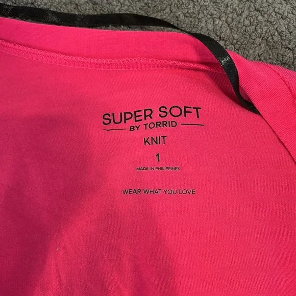 Torrid. New! NWT super soft cardigan. Peacock Pink. Size 1. - Picture 3 of 4